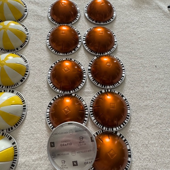 Nespresso Vertuo- Orafio and Sunny Almond Vanilla - Picture 7 of 10